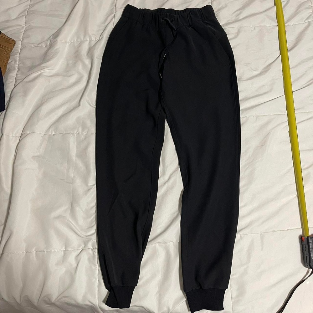 Lululemon Black On The Fly Jogger Womens Size 2‎